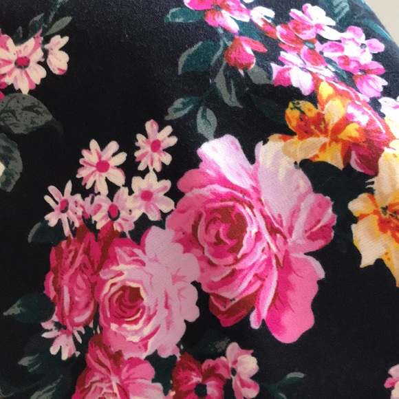 Floral Print Bodycon Dress - Picture 3 of 3